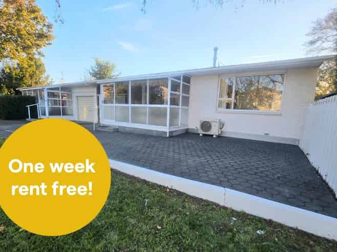 2 Parklands Drive, Huntsbury