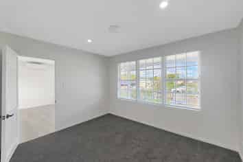 4-16 Queen Mary Avenue, Epsom