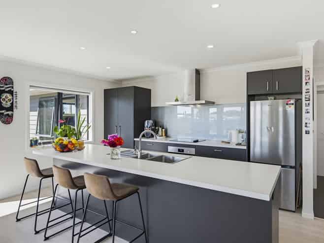 21 Mowhia Grove, Waitarere Beach