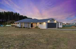 21 Mowhia Grove, Waitarere Beach