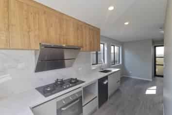 13E Windermere Crescent, Blockhouse Bay