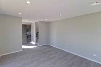 13E Windermere Crescent, Blockhouse Bay