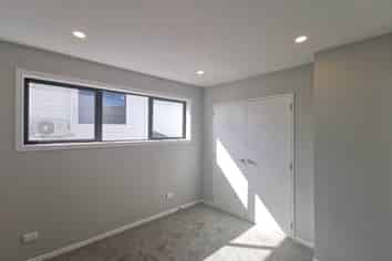 13E Windermere Crescent, Blockhouse Bay