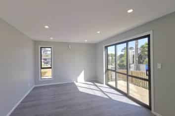 13E Windermere Crescent, Blockhouse Bay