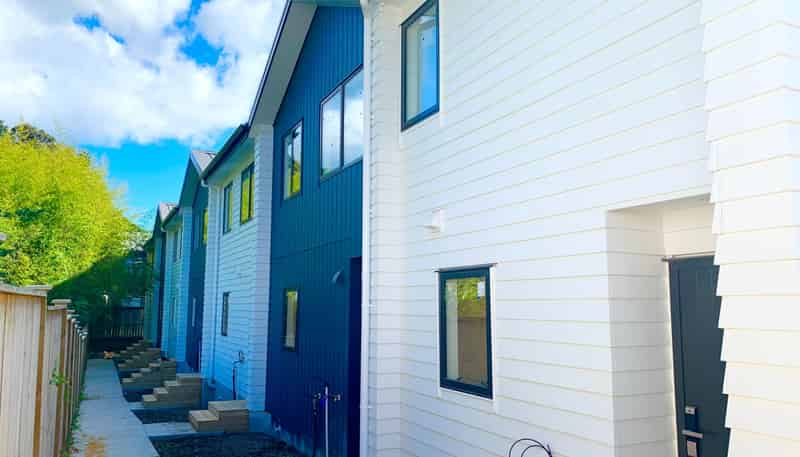 6/ Netherlands Avenue, Kelston