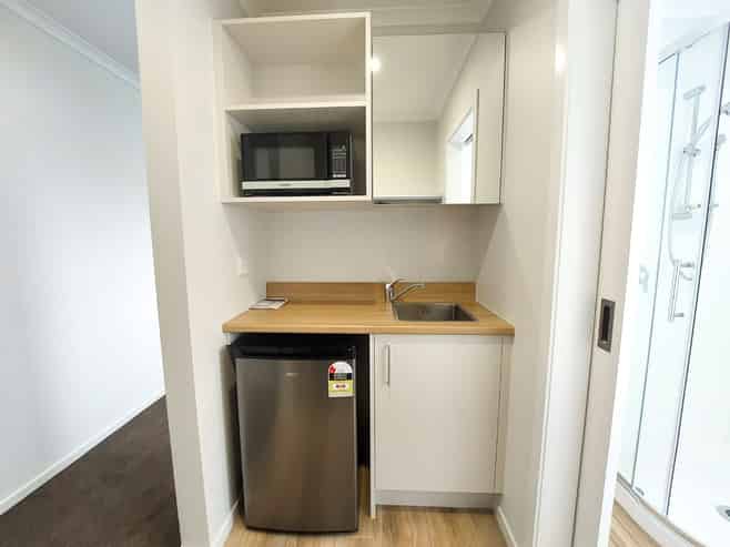 3B/7 Greta Street, Glenview