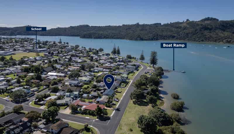 75 Robinson Road, Whitianga