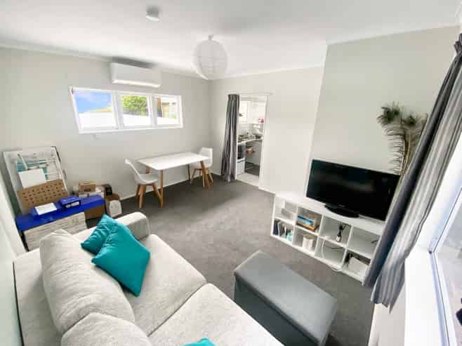 B/27 Kellsmere Crescent, Island Bay