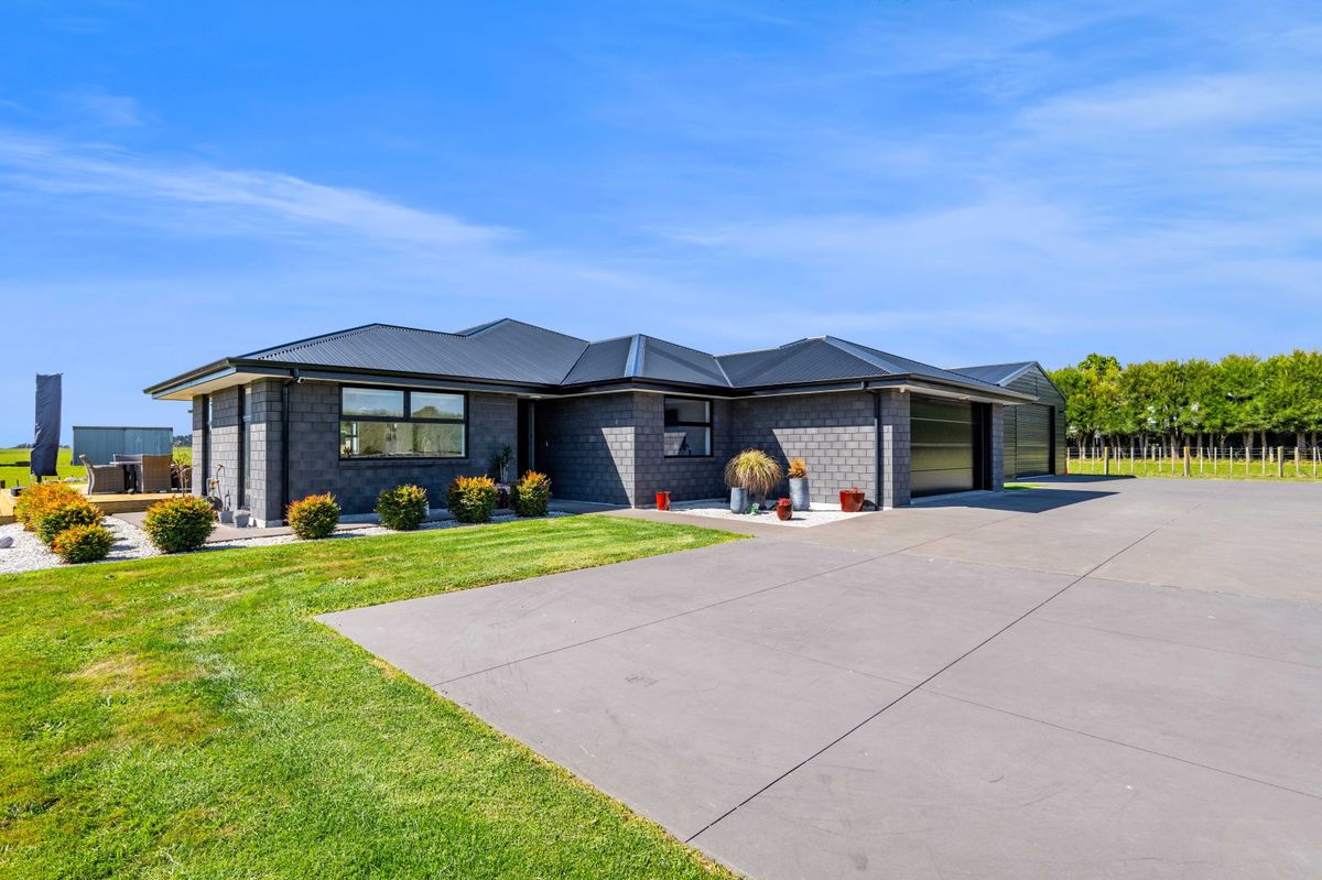 Modern lifestyle, orchard, big shed, rural outlook - Widok 2