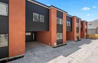 3/30 Cameron Road, Hamilton East