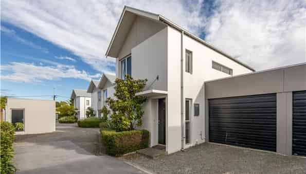 450F Madras Street, Saint Albans