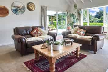 17A Feary Crescent, Takaka