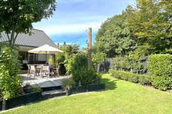 17A Feary Crescent, Takaka