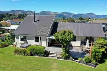 17A Feary Crescent, Takaka