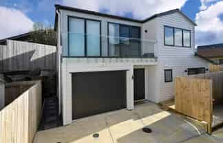 1B Robin Lane, Browns Bay