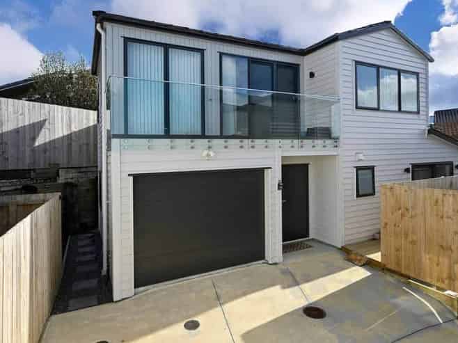 1B Robin Lane, Browns Bay