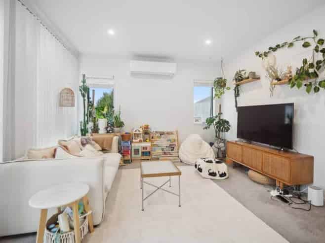 1B Robin Lane, Browns Bay