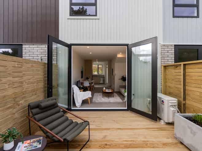 7 Ara Paripari, Tawa