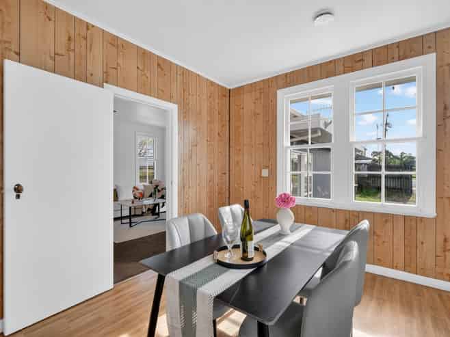 24  Henwood Road, Mangere East