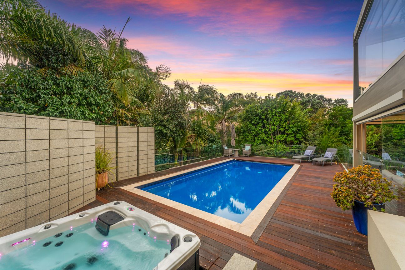 SOLD By Team Roberts - Vista 6