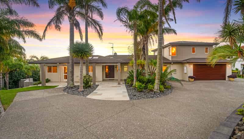 69a Kowhai Road, Mairangi Bay