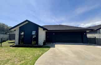 9 Korimako Place, Coastlands