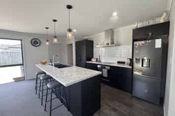 9 Korimako Place, Coastlands