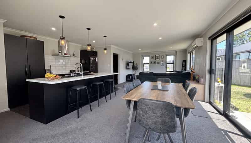 9 Korimako Place, Coastlands