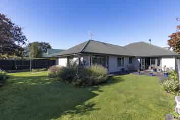 4 The Stables, Woodend