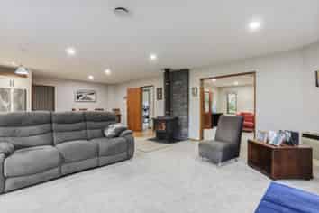 4 The Stables, Woodend