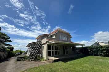 Room 10/28 Court Crescent, Panmure