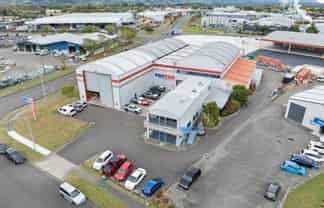 Corner site with dual access for lease