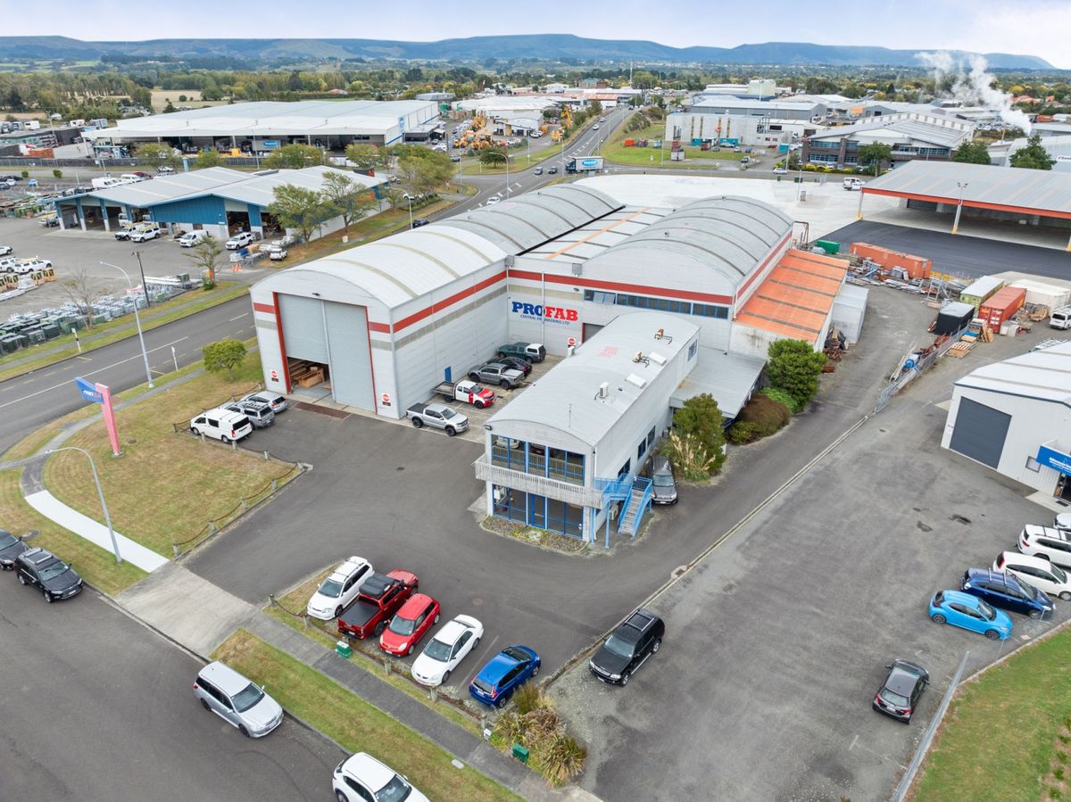 Corner site with dual access for lease, Kelvin Grove