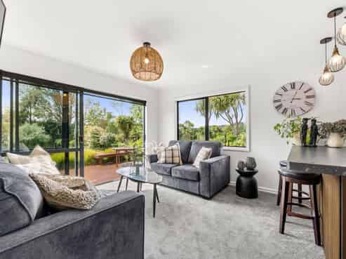 31C Kakariki Way, Whitemans Valley