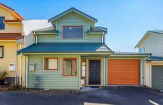 13 Birkhall Grove, Strathmore Park