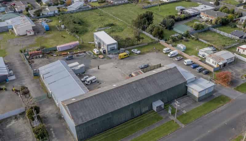 Units C an/134 Queen Street West, Levin