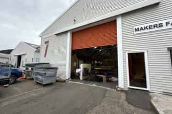 Cost effective Gracefield warehouse and office