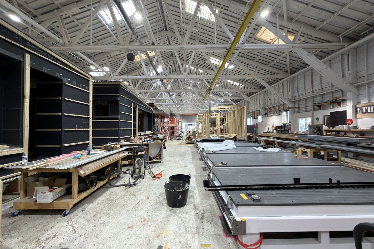 Cost effective Gracefield warehouse and office – pohled 6