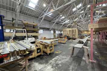 Cost effective Gracefield warehouse and office