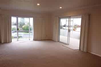 17 Kokiri Street, Te Atatu South