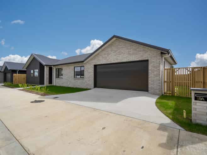 9A Bourke Drive, Cambridge