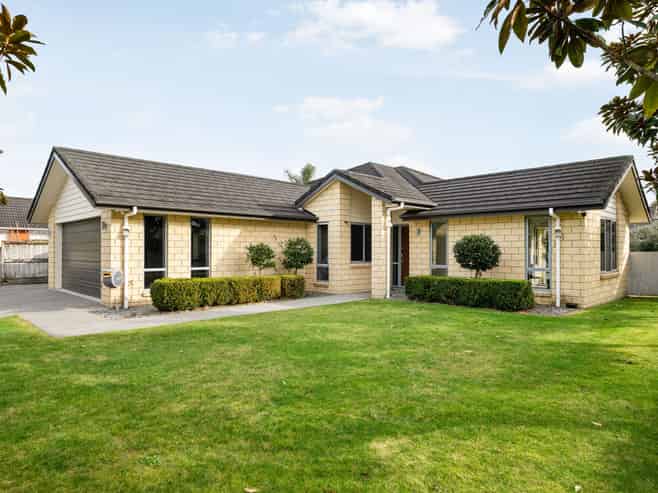 2 Jarvis Court, Huntington