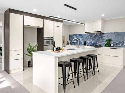 2 Jarvis Court, Huntington