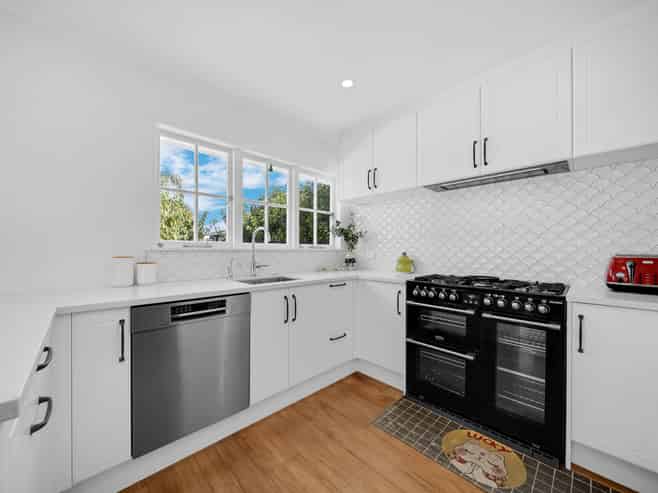 5  Page Point, Mellons Bay