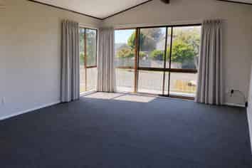 7 Elmes Place, Matua