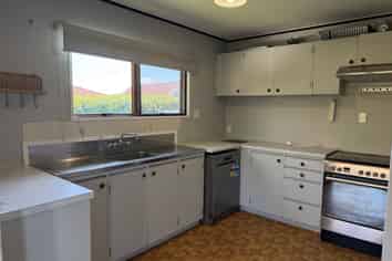 7 Elmes Place, Matua