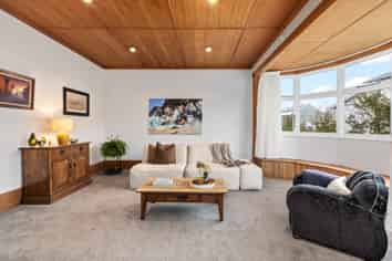 7 Lochiel Road, Khandallah