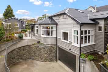 7 Lochiel Road, Khandallah