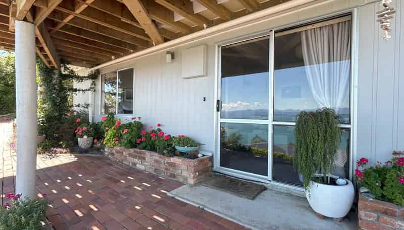 113 Queens Road, Stepneyville