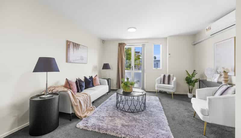 49 Albionvale Road, Glen Eden